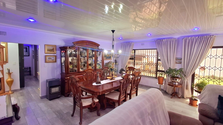 4 Bedroom Property for Sale in Vaalpark Free State
